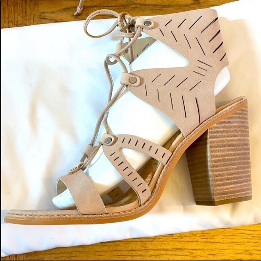DOLCE VITA STRAPPY NUBUCK SANDALS.  NEW. - Picture 2 of 11